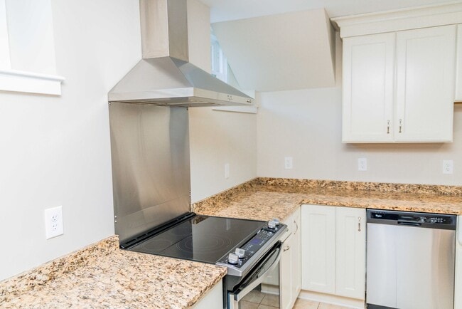 Building Photo - Historic Home Available at Foxhaven Farm