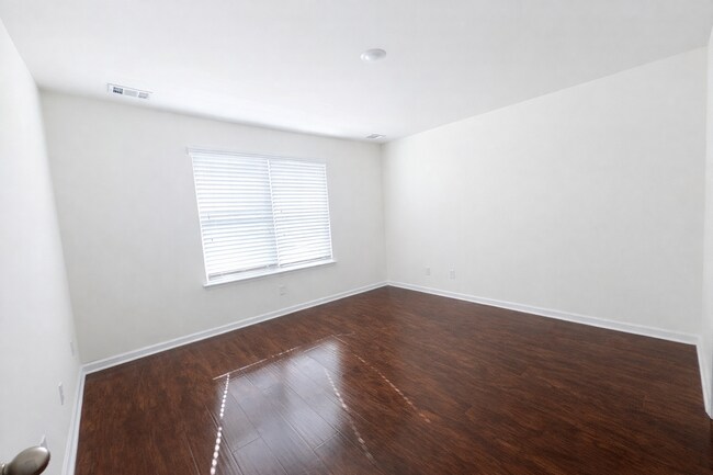 Building Photo - 89 Roseberry Cir