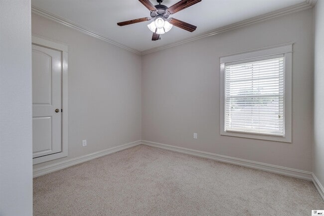 Building Photo - 112 Temecula Dr