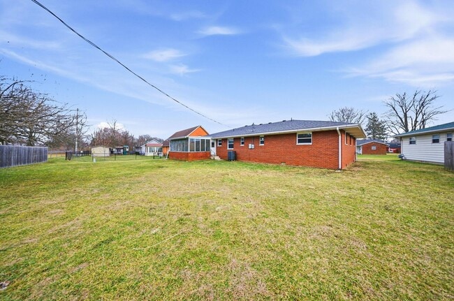 Building Photo - 103 Valleyview Dr