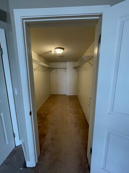 WALK IN CLOSET MASTER BEDROOM - 1537 S Holt Ave