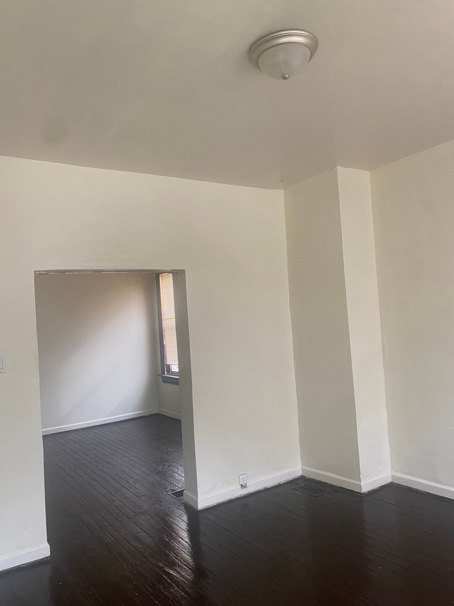 Building Photo - 336 Christian Ave