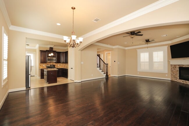 Building Photo - 11002 Upland Forest Dr