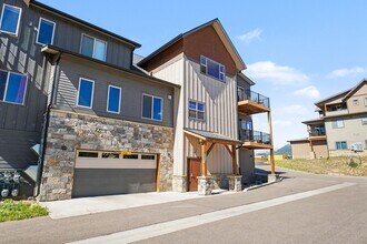 Building Photo - 1802 Wildfire Rd