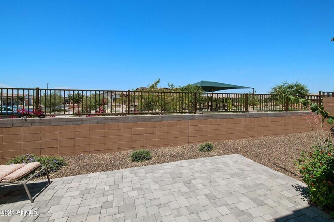 Building Photo - 3862 E Bart St