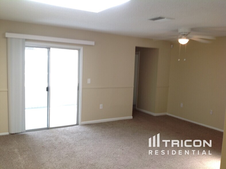 Building Photo - 7252 Riverbank Dr