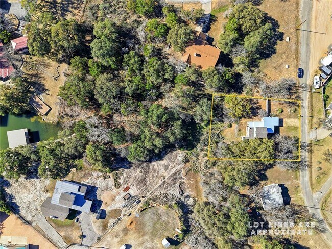 Building Photo - 2505 Belaire W Ln