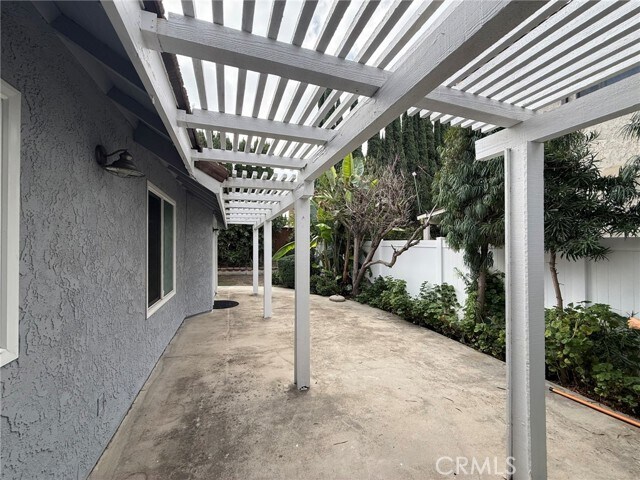 Building Photo - 5 Duane