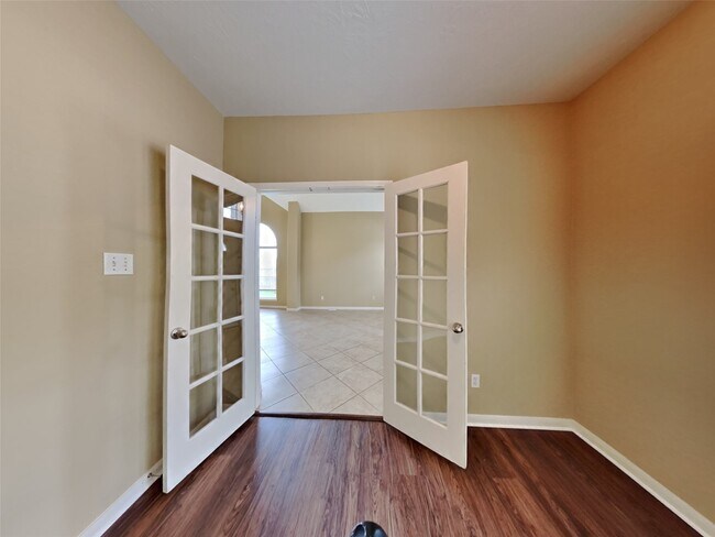 Building Photo - 14302 Baron Creek Ln