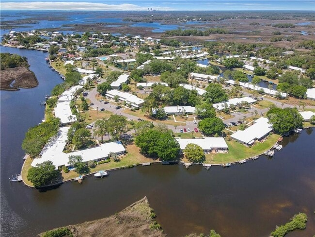 Building Photo - Islands Community Condo