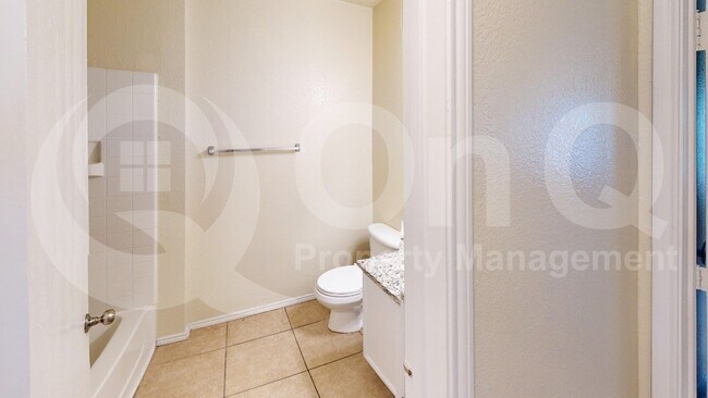 Building Photo - 4909 Parkview Hills Ln