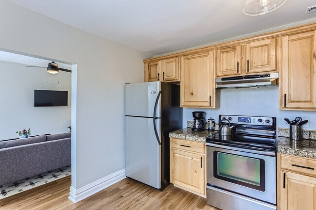 Building Photo - 91 Pearl St