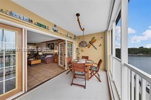 Building Photo - 3050 NE 48th Ct