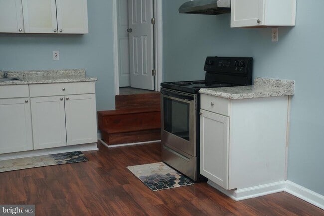 Building Photo - 9610 Prince William Dr