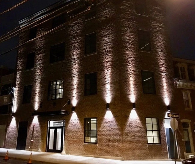 Building Photo - The Monarch