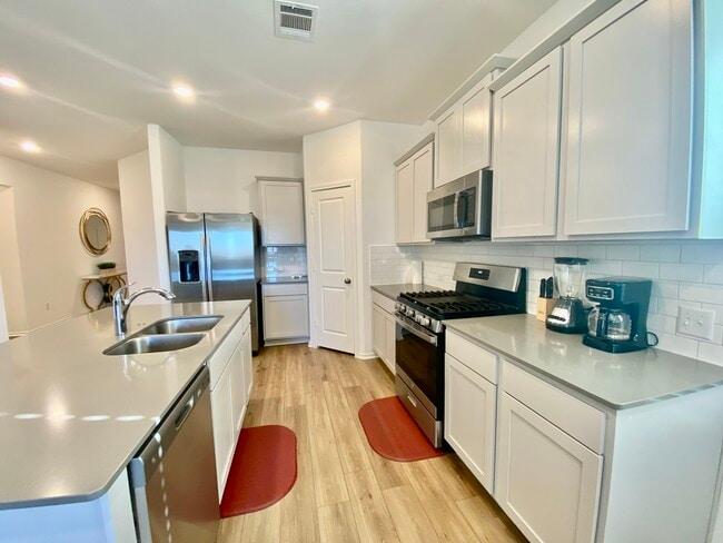 Building Photo - 208 Golden Grove Pkwy