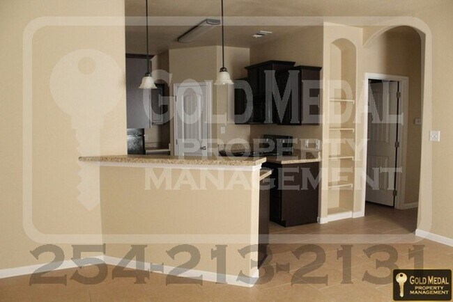 Building Photo - 4505 Cambridge Dr