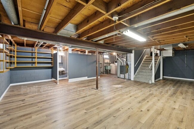 Building Photo - 803 N Christy St