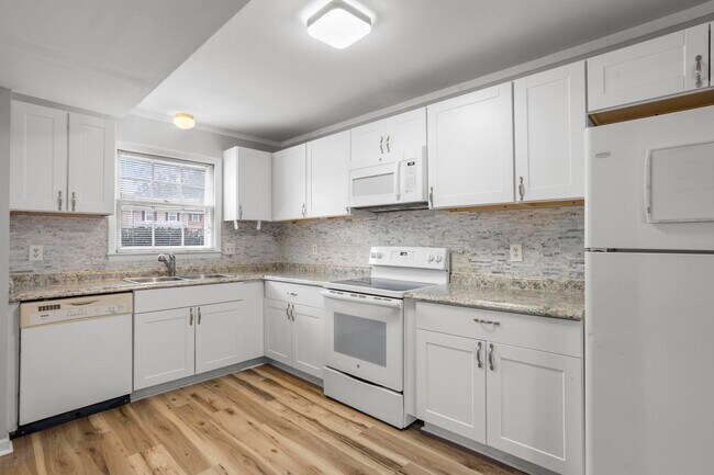 Building Photo - PENDING LEASE-CALL OUR OFFICE FOR AVAILABILITY