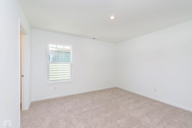 Building Photo - 15929 Tharp Wds Dr