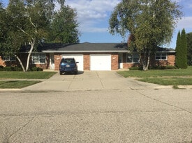 Building Photo - 2315 N Concord Dr