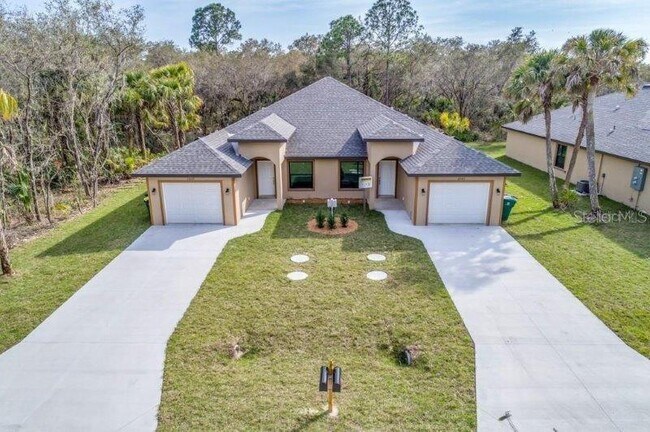 Building Photo - 17113 Thompson Ave