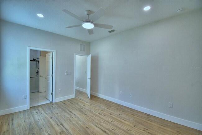 Building Photo - 2673 Calistoga Ave