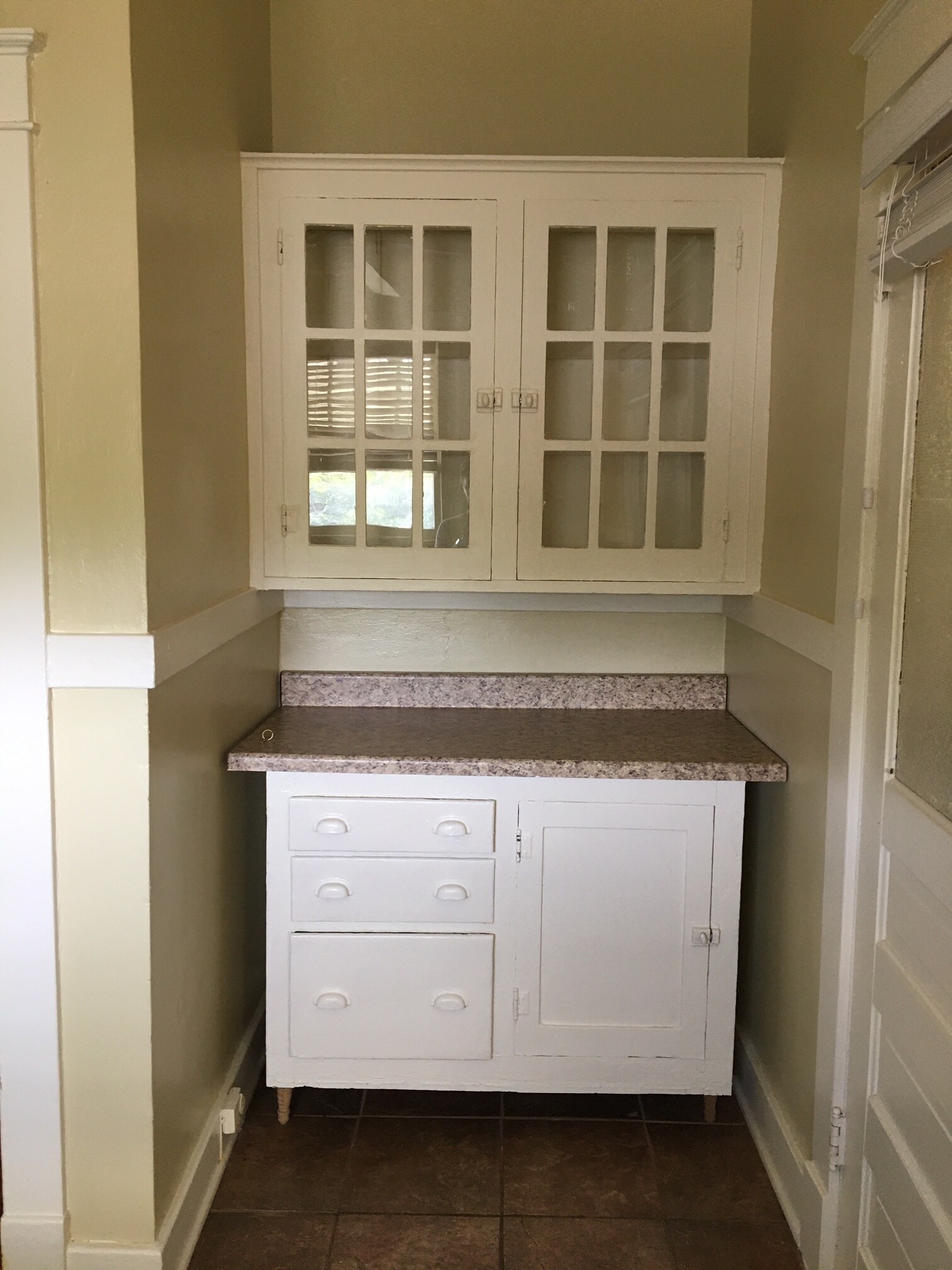 China hutch build-out - 1004 Scott St