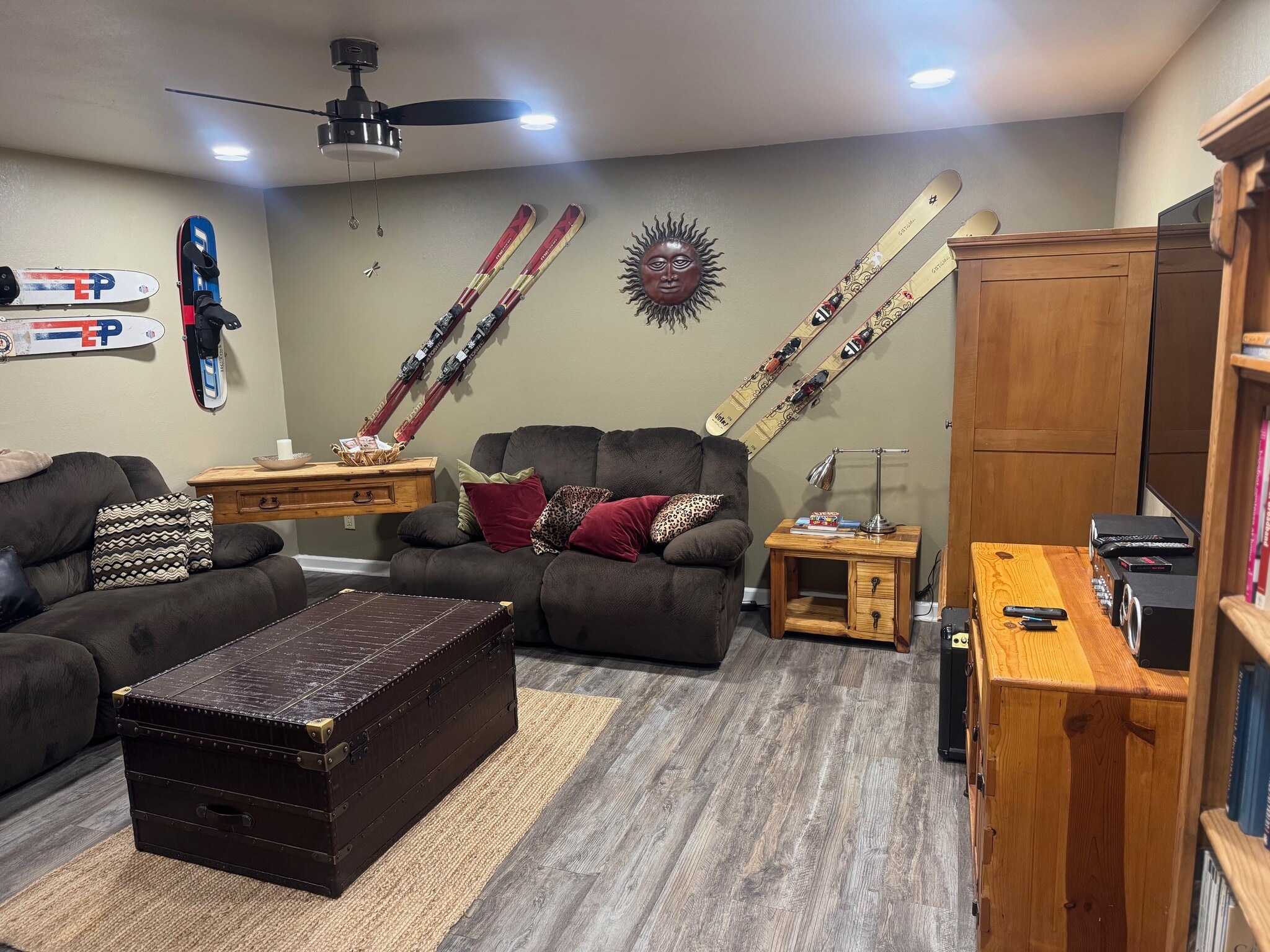 Building Photo - 1887 Hunters Dr