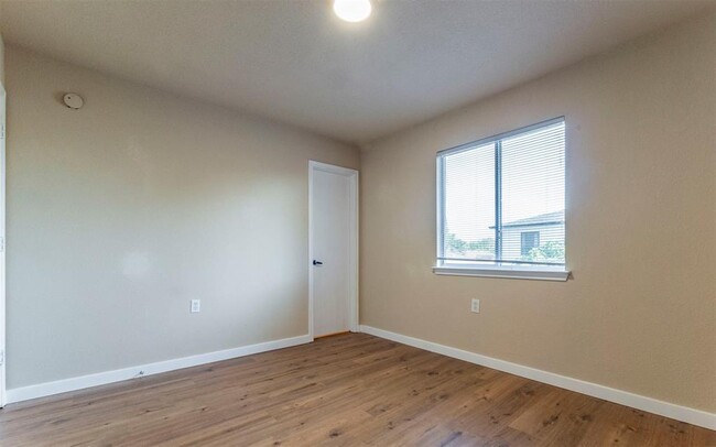 Building Photo - 7106 Thannas Way