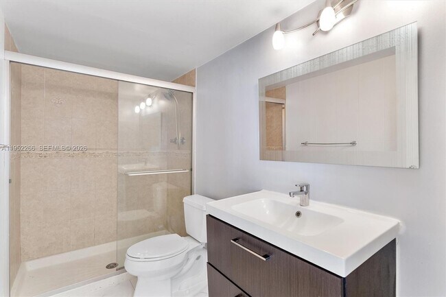 Building Photo - 600 Parkview Dr