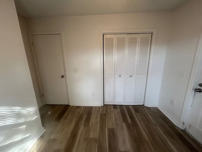 Building Photo - 1723 Stahl St