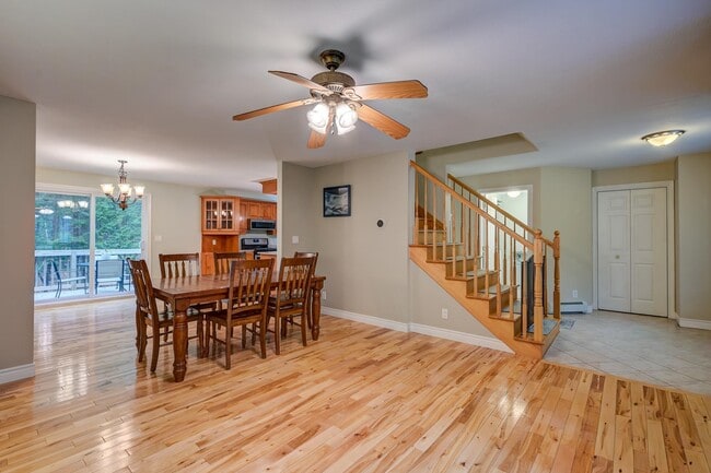 Building Photo - 28 Grachen Dr