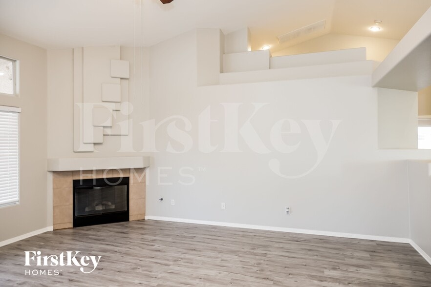 Building Photo - 6270 Bruma Ave