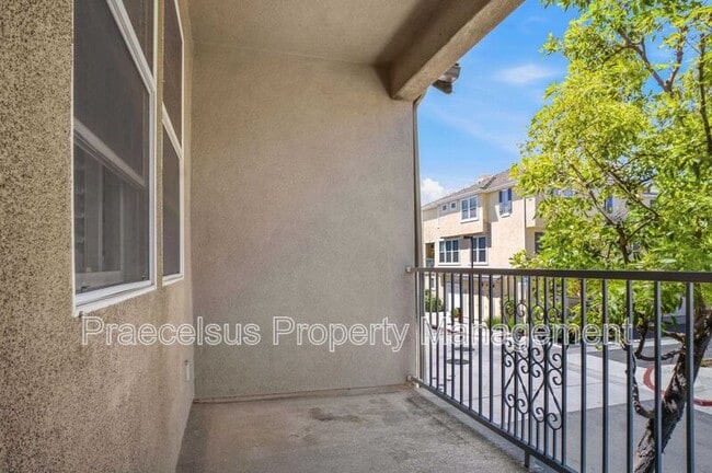 Building Photo - 1608 White Hickory Pl
