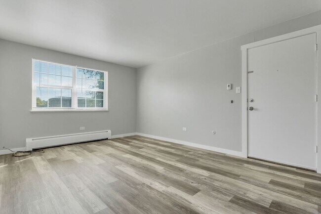 Building Photo - 2 Bed, 1 Bath Condo in the Goldsmith Neighborhood!