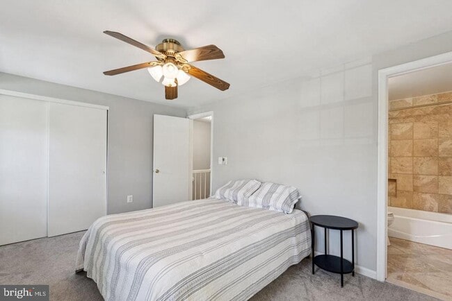 Building Photo - 33 Devon Ct