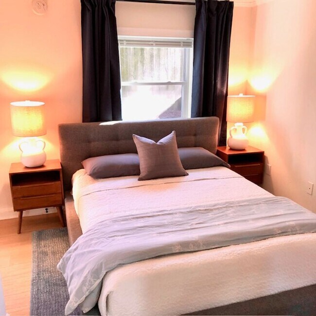 Building Photo - 685 Argonne Ave NE