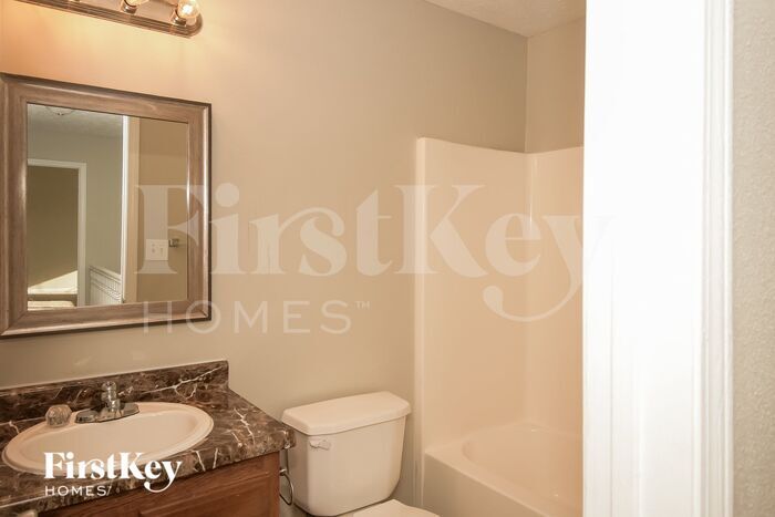 Building Photo - 2739 Lullwater Ln