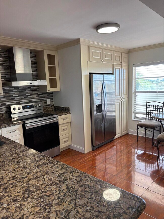 Building Photo - 14671 Bonaire Blvd