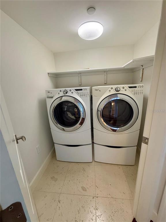 Building Photo - 988 Blvd of the Arts