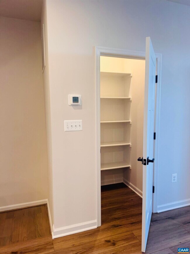 Building Photo - 2225 Woodburn Rd