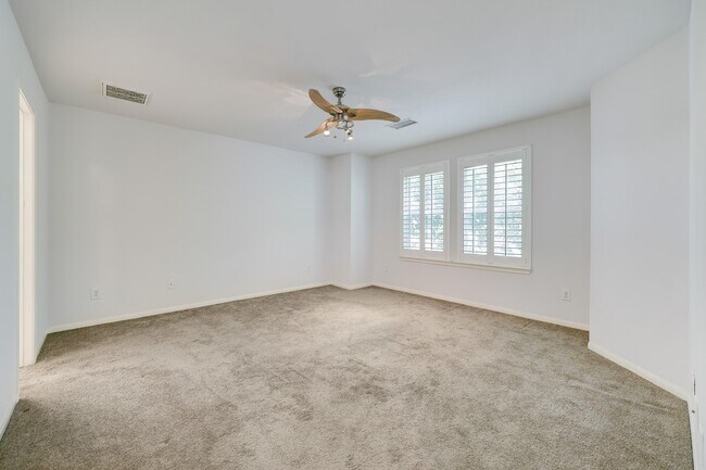 Building Photo - 1161 Eden Park Ln