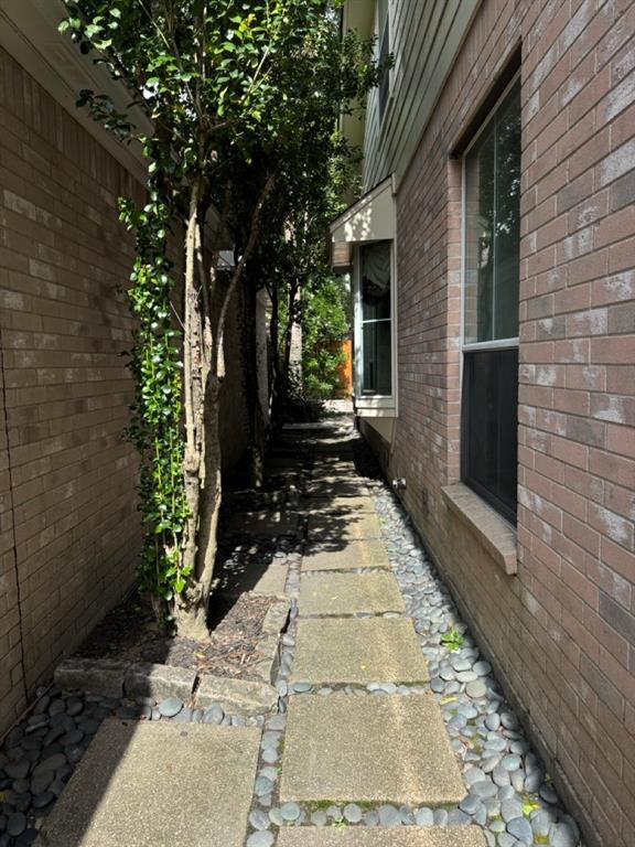 Building Photo - 1226 Campton Ct