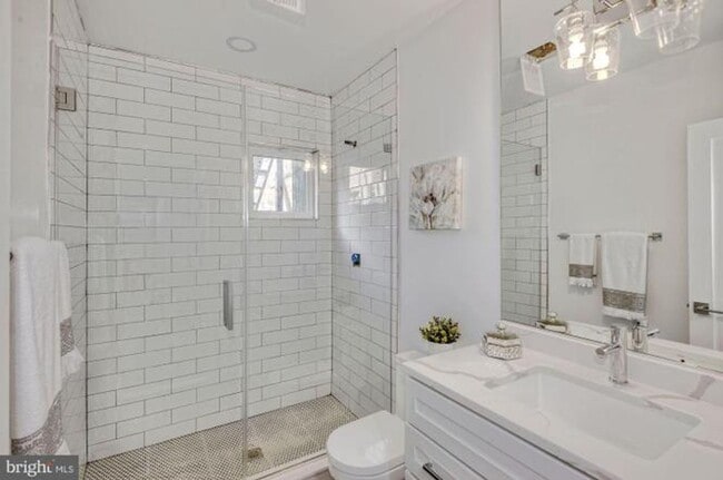 Building Photo - Columbia Heights 2BR 2BA w/Parking & Private Patio Garden