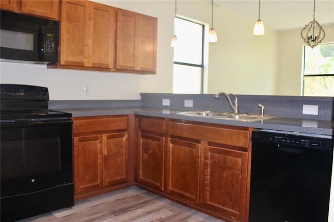 Building Photo - 1352 Coriander Dr