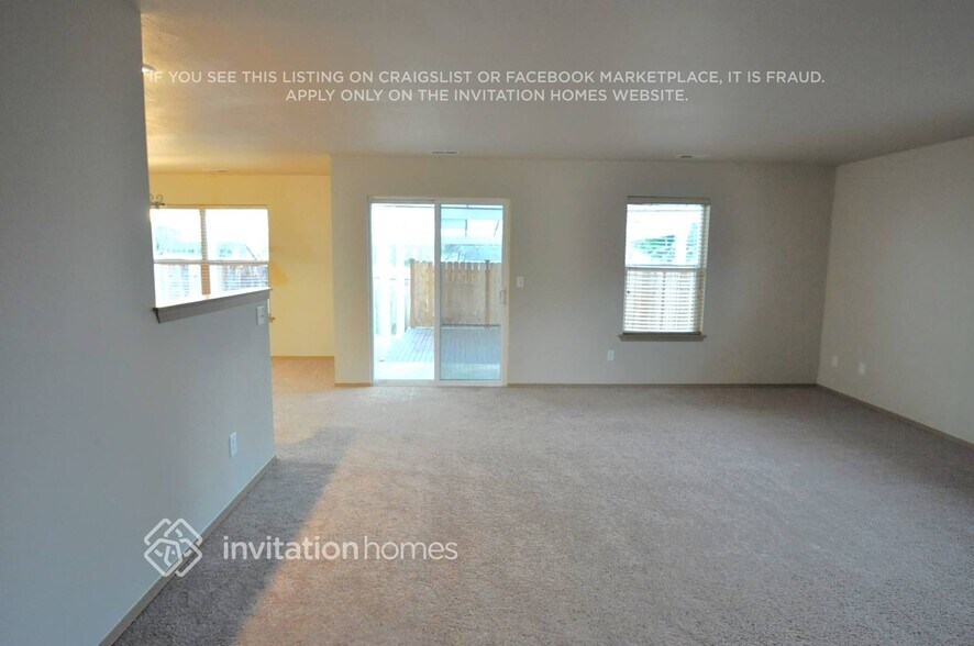 Building Photo - 14902 94th Ave Ct E