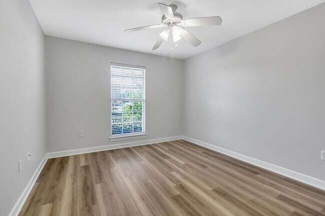 Building Photo - Bluewater Bay Area 4 Bedroom Pool Home!