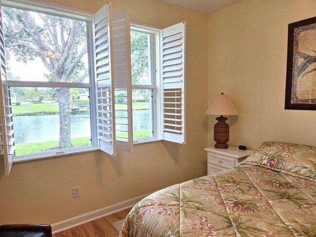 Building Photo - Beautifully Decorated Home~Turn Key~Commun...