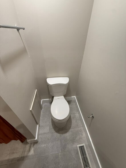 Building Photo - 4850 Corwen Ct